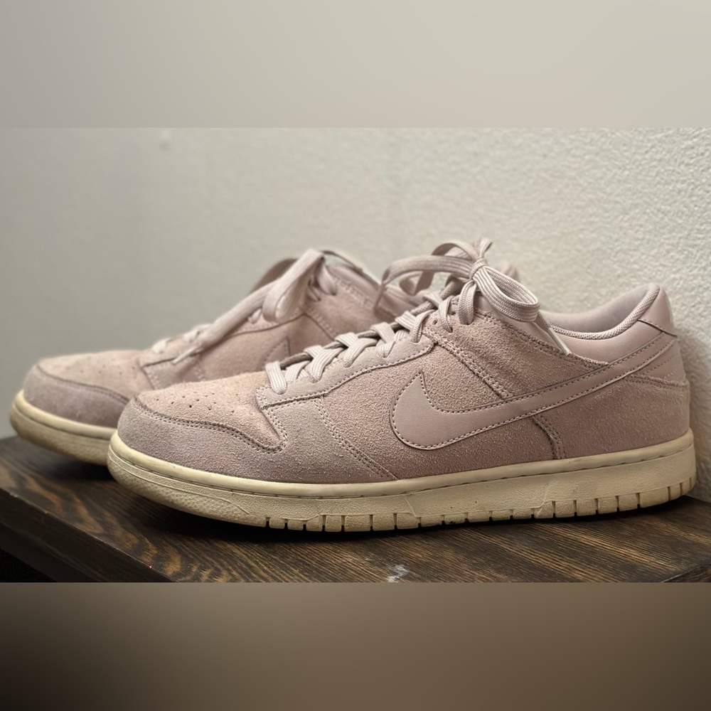 Nike Dunks - Picture 3 of 8